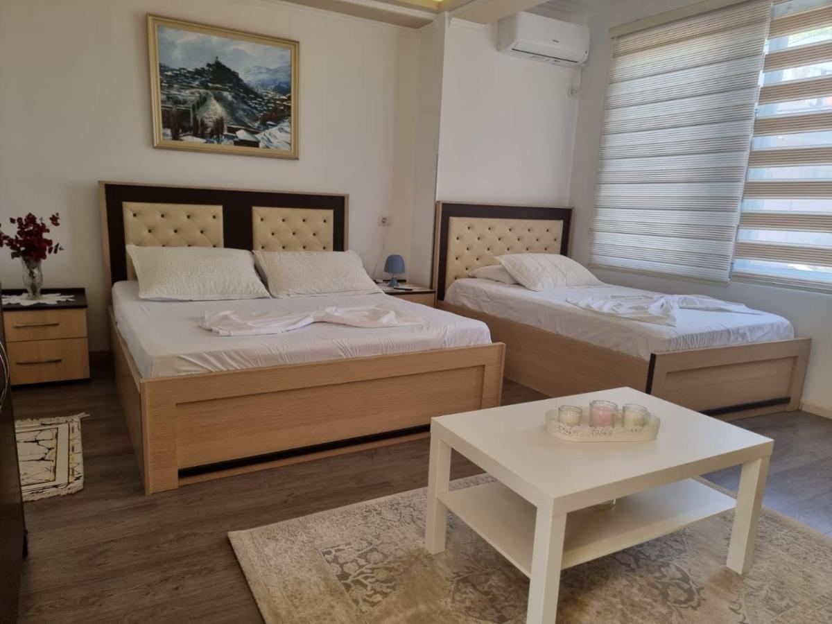 Double17 Apartaments Gjirokaster Exterior photo