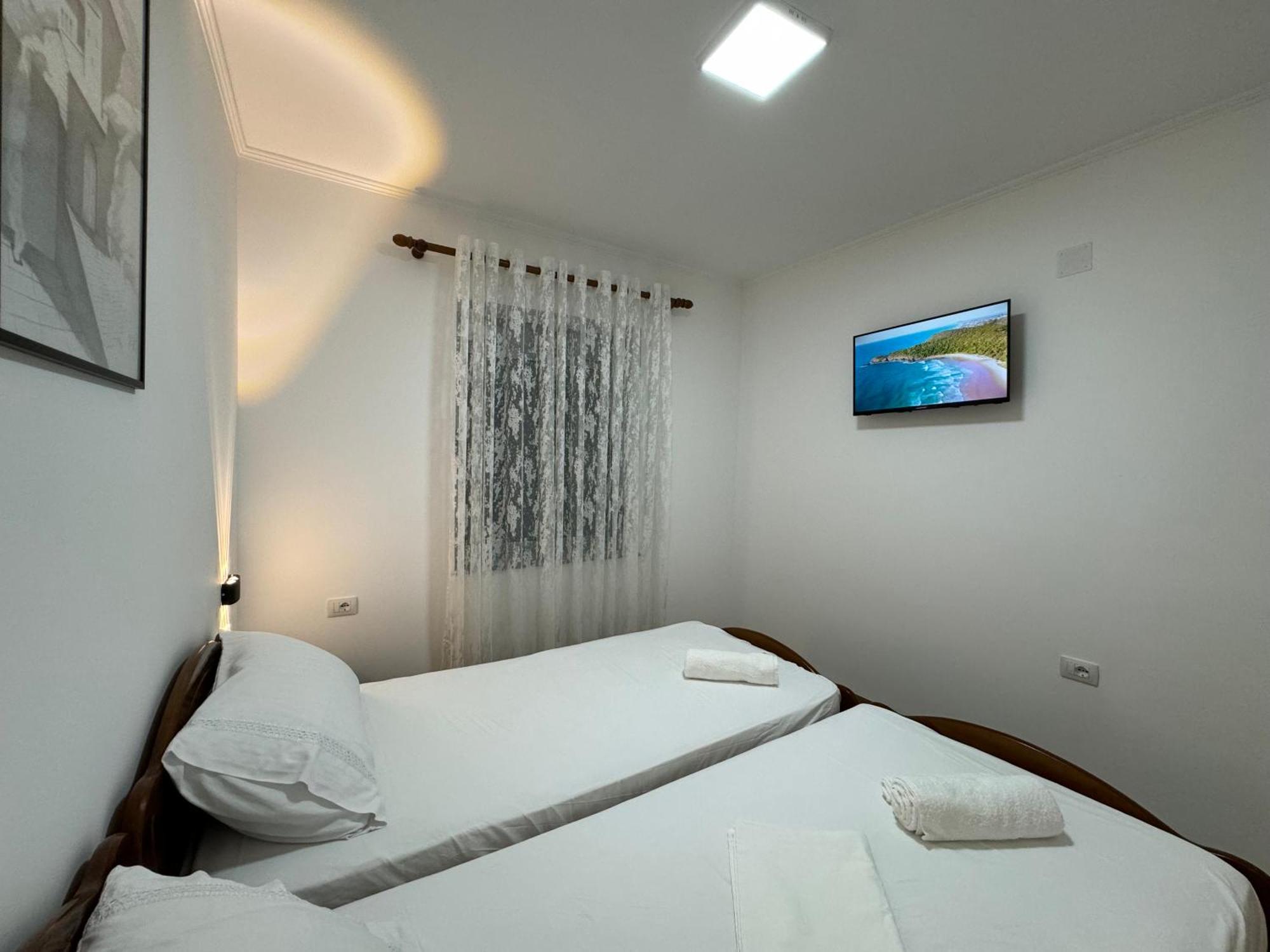 Double17 Apartaments Gjirokaster Exterior photo