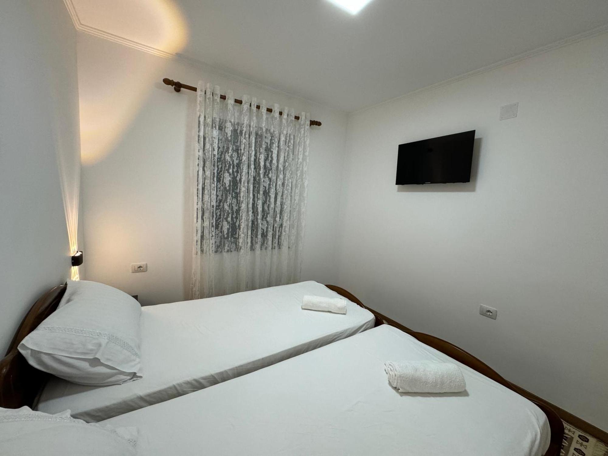 Double17 Apartaments Gjirokaster Exterior photo