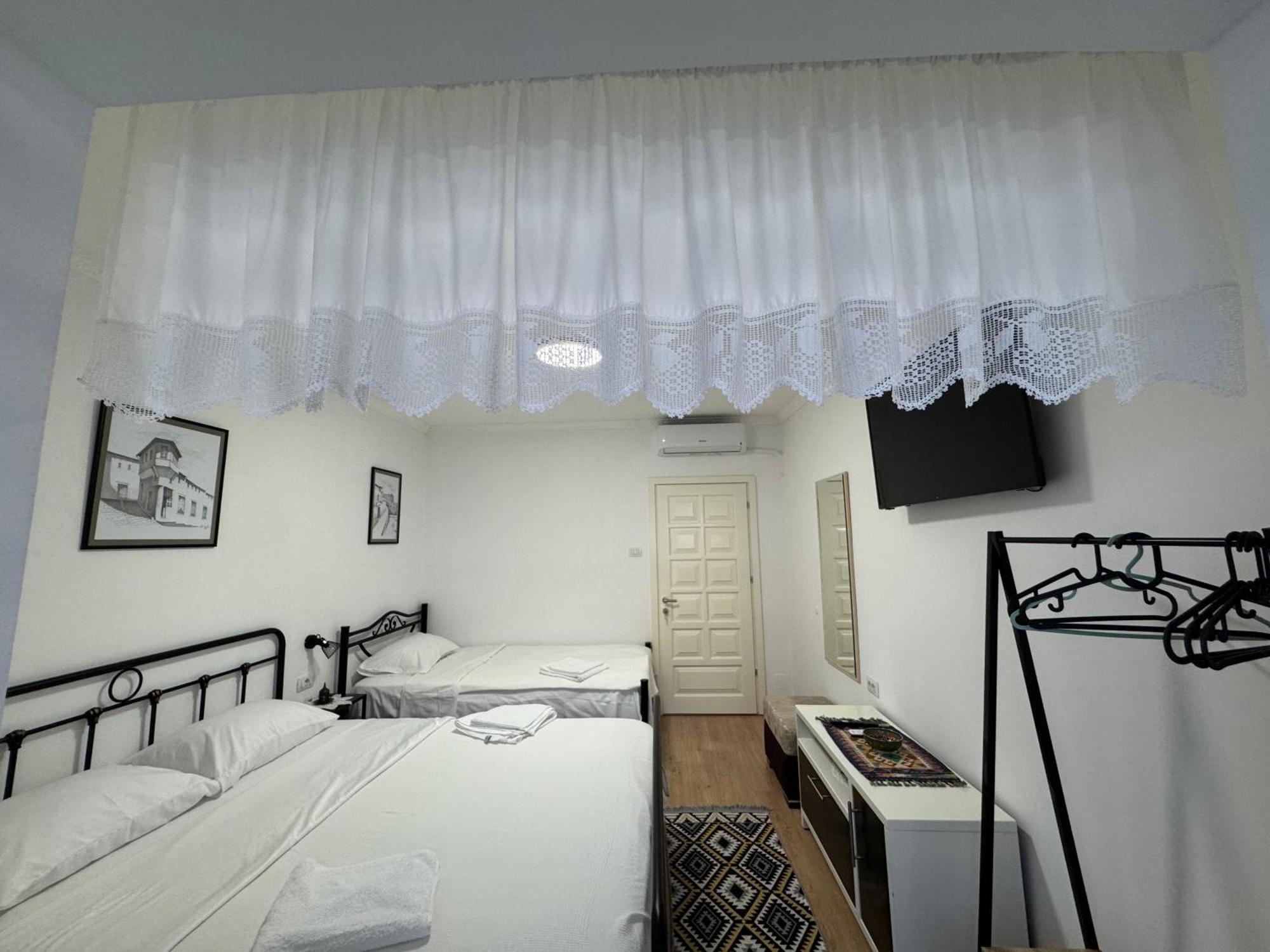 Double17 Apartaments Gjirokaster Exterior photo